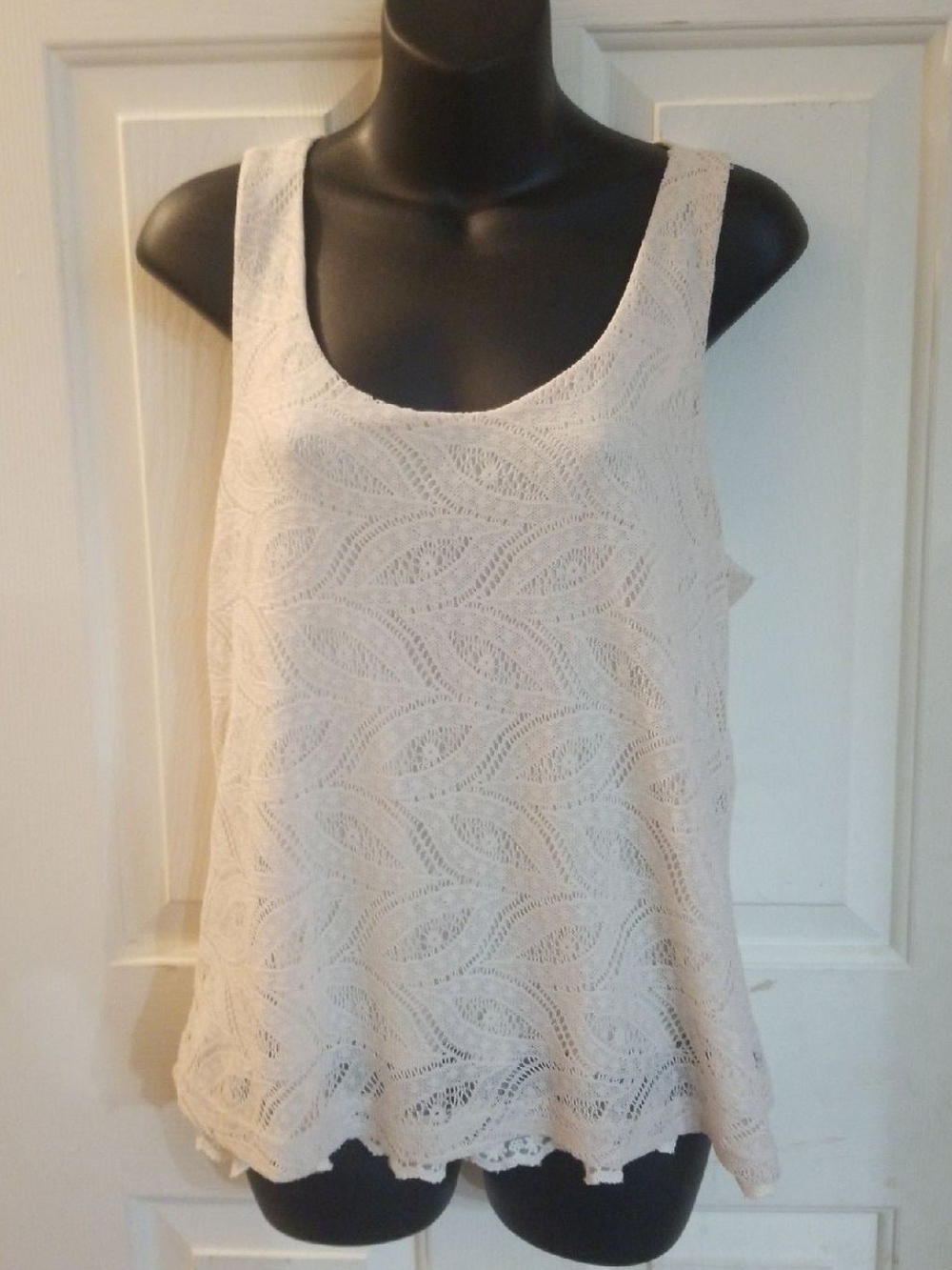 Paper Crane White Lace Overlay Scoop Neck Tank